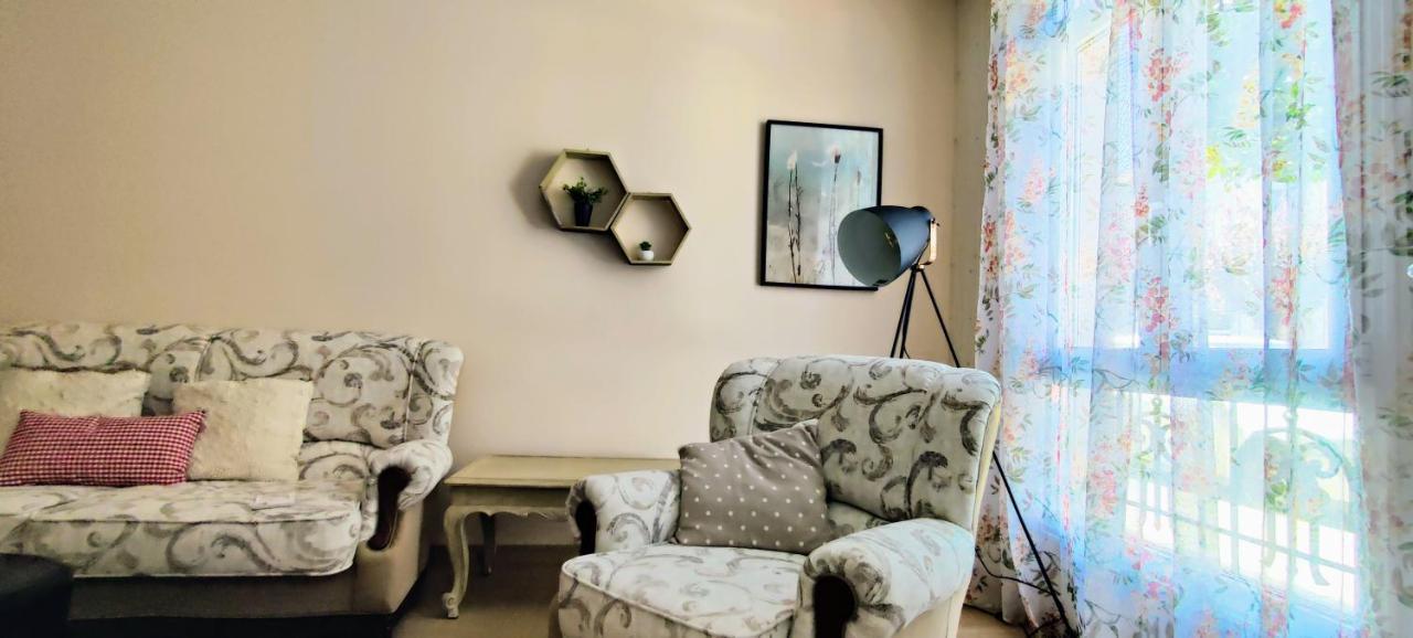 Cs50 Alojamiento 1 Dormitorio Monforte De Lemos Otel Dış mekan fotoğraf