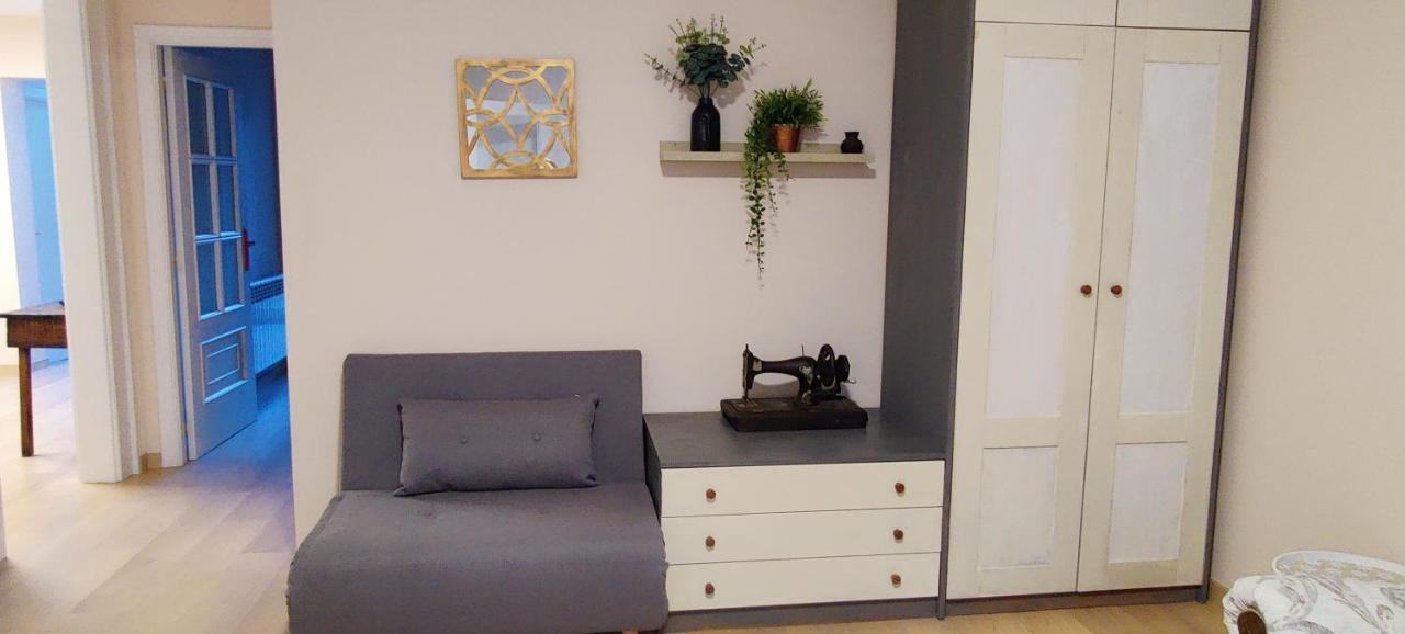 Cs50 Alojamiento 1 Dormitorio Monforte De Lemos Otel Dış mekan fotoğraf